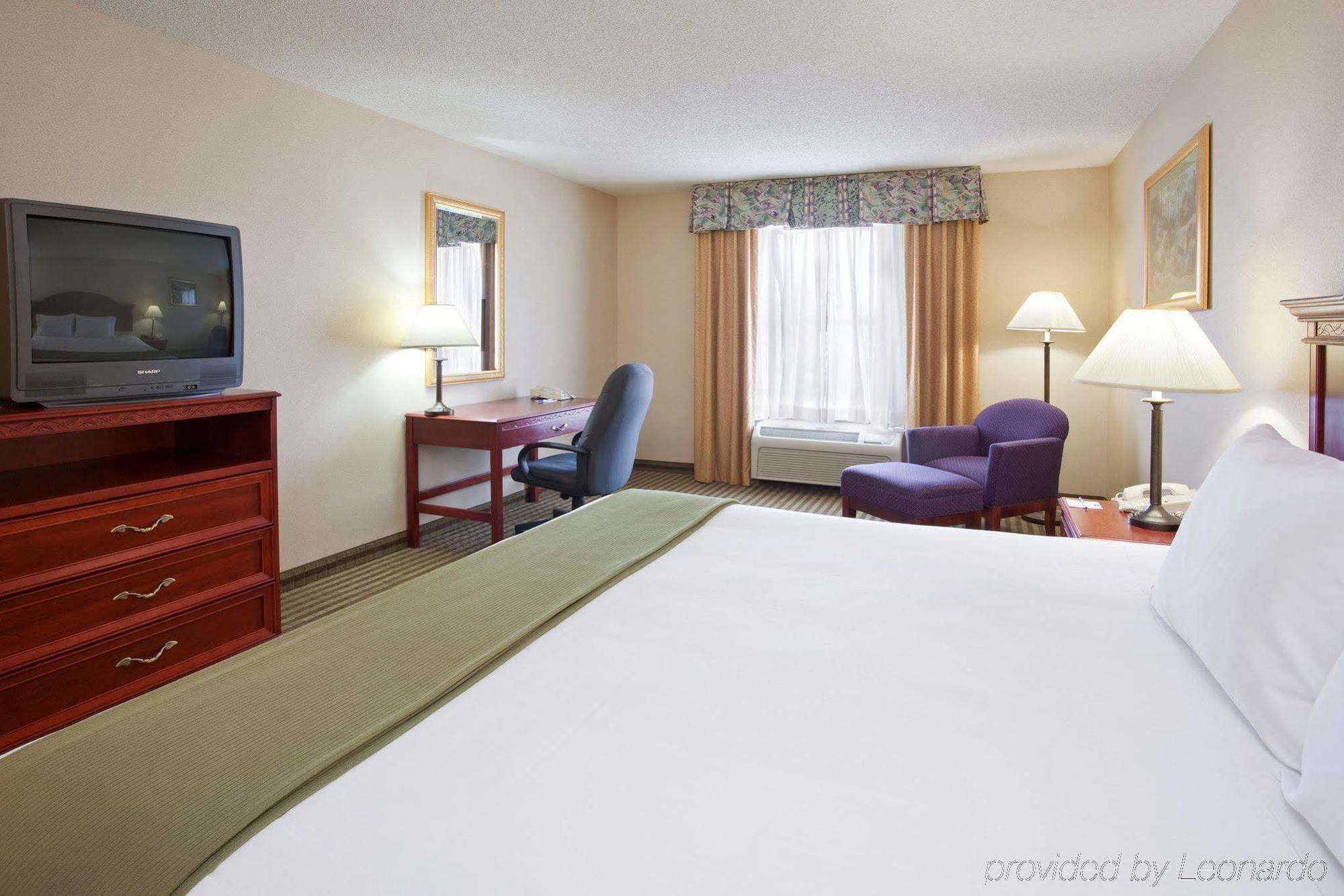 Holiday Inn Express Hotel & Suites Circleville By Ihg Zewnętrze zdjęcie