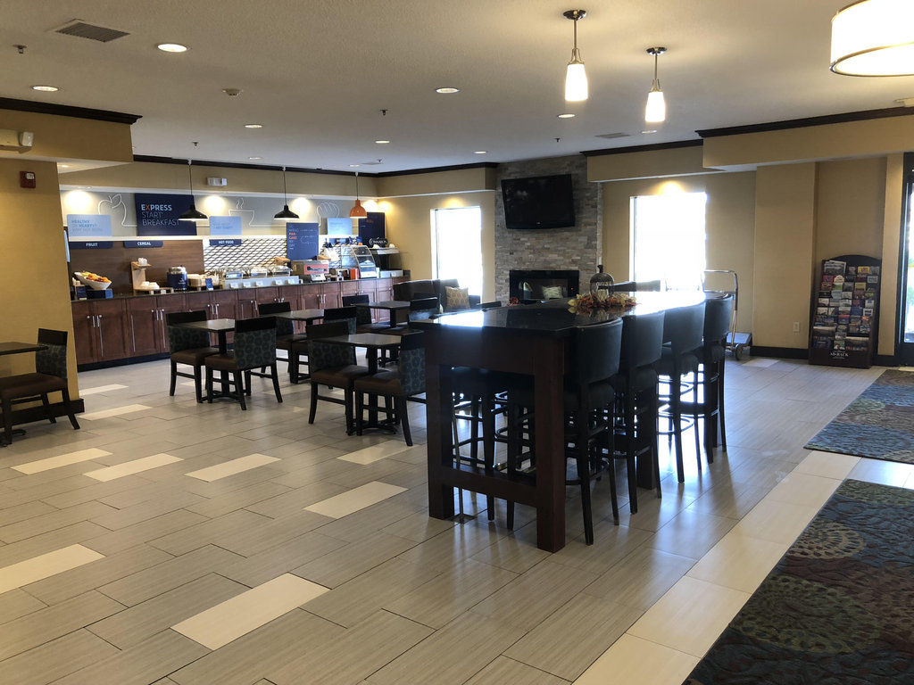 Holiday Inn Express Hotel & Suites Circleville By Ihg Zewnętrze zdjęcie